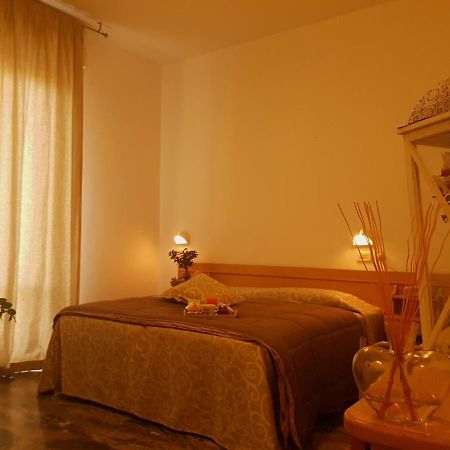 Hotel Romantica Rimini Exteriör bild