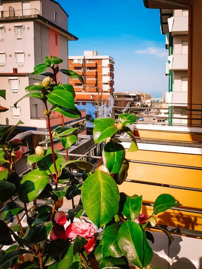 Hotel Romantica Rimini Exteriör bild